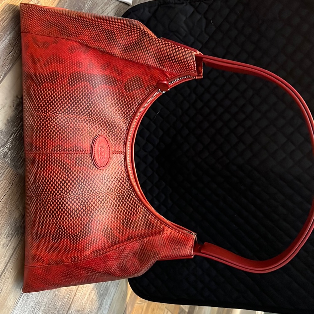 NWOT Tod’s Red snake print purse